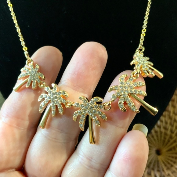 Lilly Pulitzer NWT Sparkling PALM TREE NECKLACE ⭐️GOLD tone LINK CHAIN crystal s - Picture 3 of 9